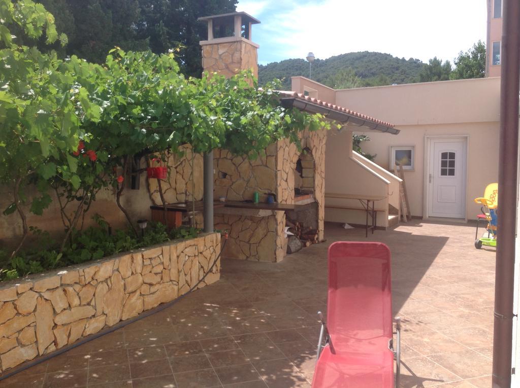 Peter&Zana Apartments Stari Grad  Exterior foto